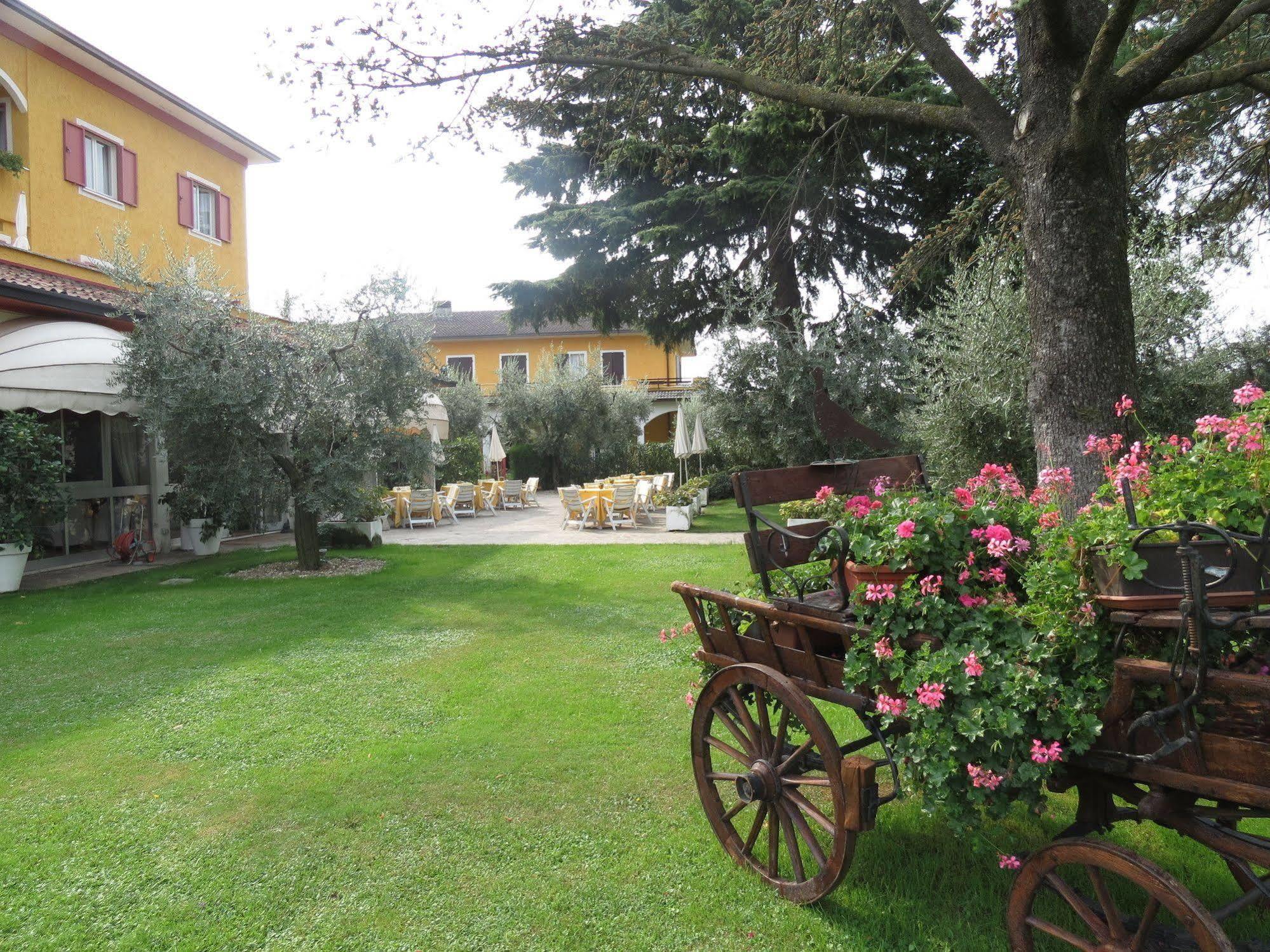 La Quiete Park Hotel Manerba del Garda Dış mekan fotoğraf